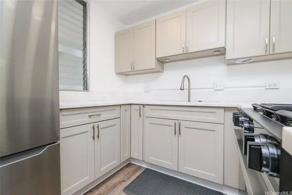 $3,200 | 45-697 Kamehameha Highway, Unit 112, Kaneohe, HI 96744