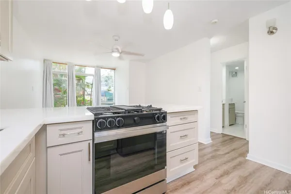 $3,200 | 45-697 Kamehameha Highway, Unit 112, Kaneohe, HI 96744