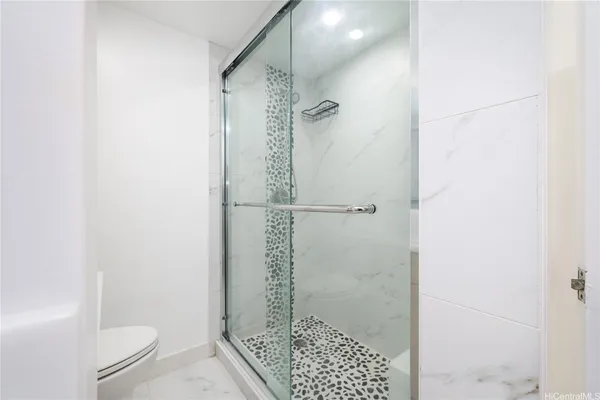 $3,200 | 45-697 Kamehameha Highway, Unit 112, Kaneohe, HI 96744