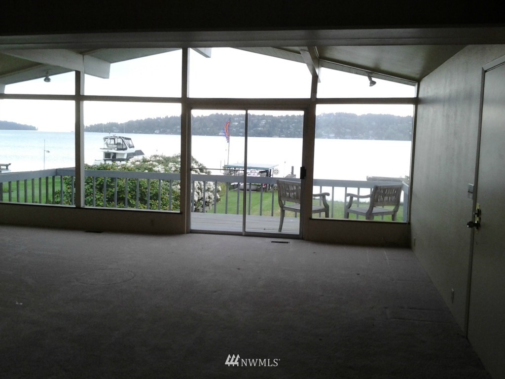 10008 Rainier Avenue South Seattle, WA 98178 - Photo 5 of 12