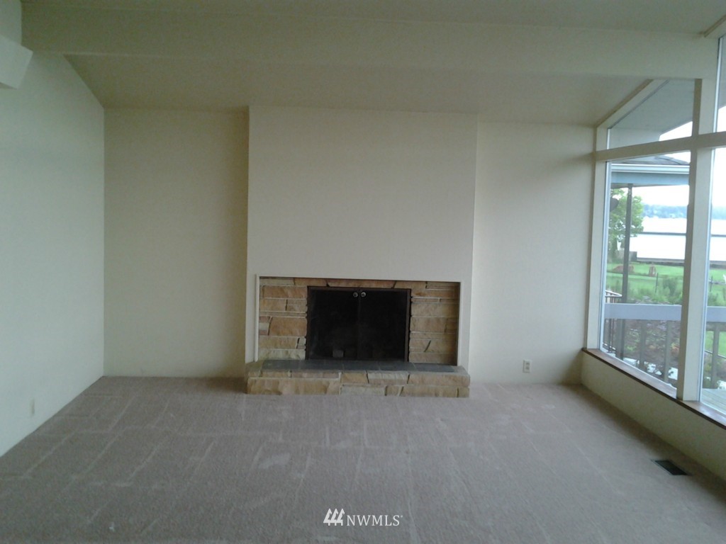 10008 Rainier Avenue South Seattle, WA 98178 - Photo 6 of 12