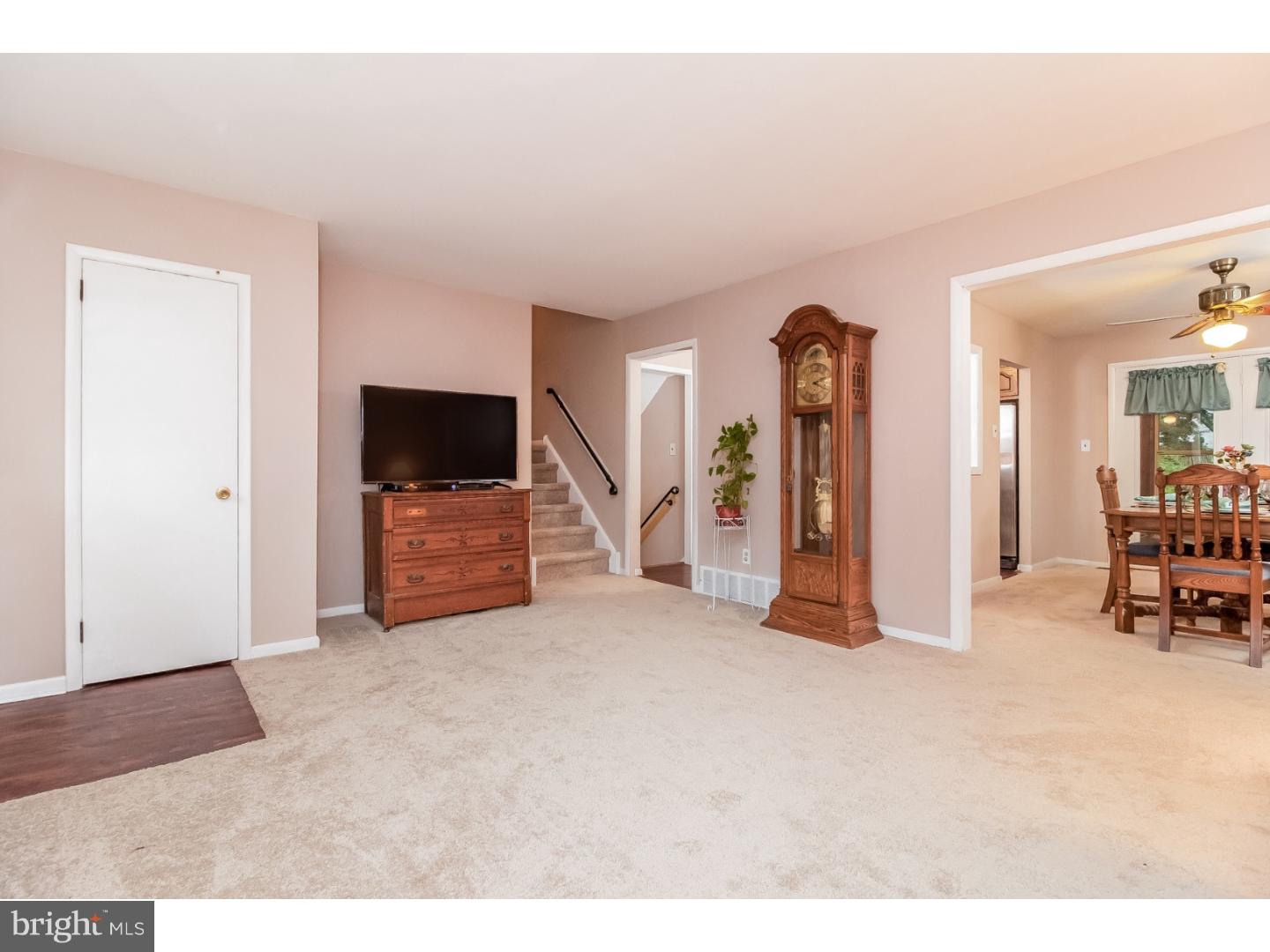 200 Surrey Road Chalfont, PA 18914 - Photo 5 of 23 Living Room