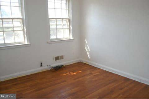 1086 Cameron Road Baltimore, MD 21212 - Photo 6 of 9 Bedroom