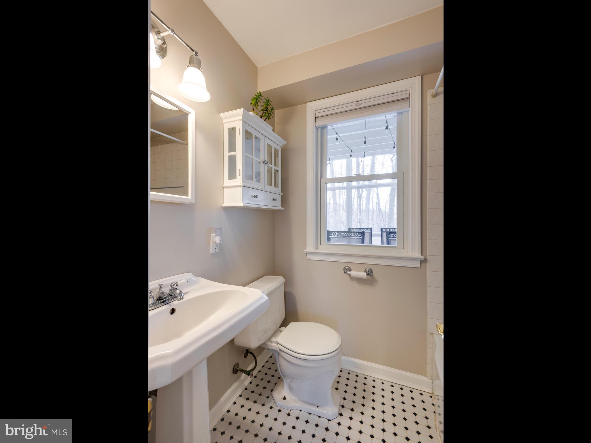76 Fahnestock Road Malvern, PA 19355 - Photo 20 of 40 Gallery Image 20