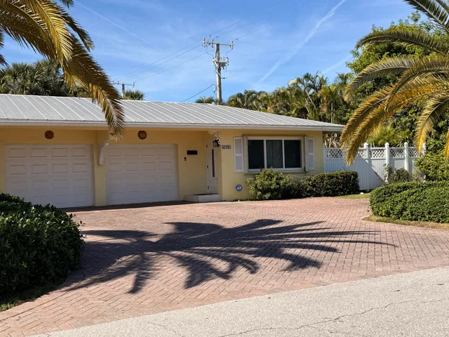 a view of a front door of the house