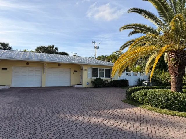 $2,850 | 6797 Northeast 7th Avenue, Boca Raton, FL 33487