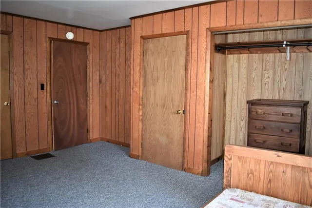 a view of walk in closet