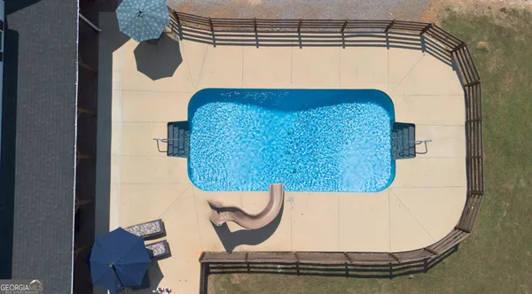 a close view of light fixtures