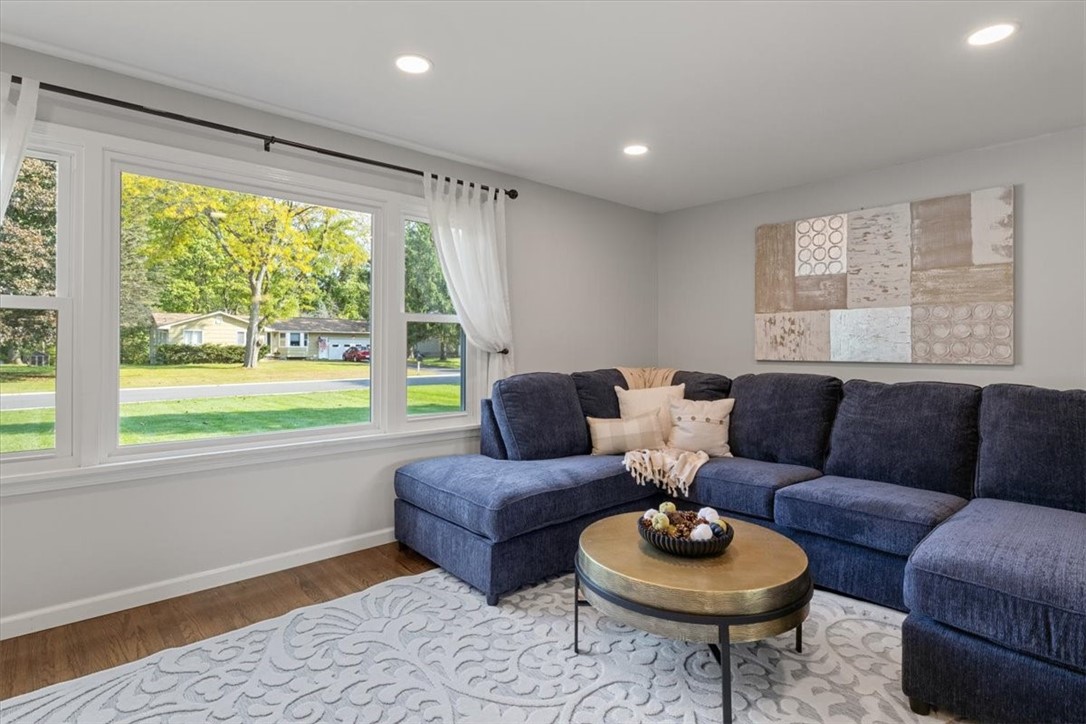 697 Shadow Wood Lane Webster, NY 14580 - Photo 13 of 40