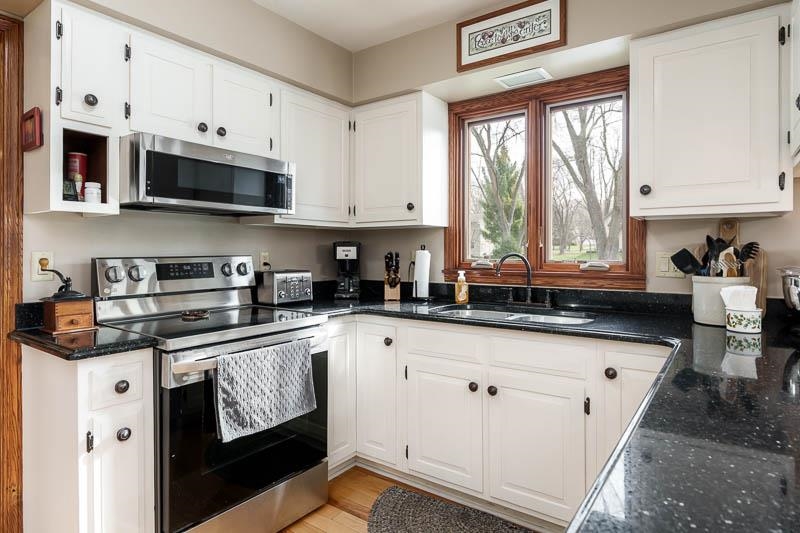 3479 Field Crest Court Beloit, WI 53511 - Photo 17 of 57