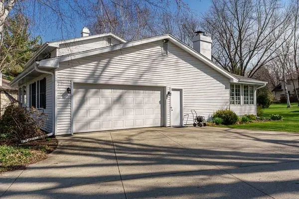 $434,900 | 3479 Field Crest Court, Beloit, WI 53511