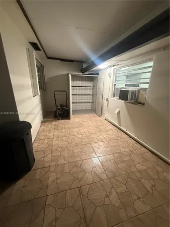 $2,000 | 11602 Northwest 58th Avenue, Unit EFF, Hialeah, FL 33012