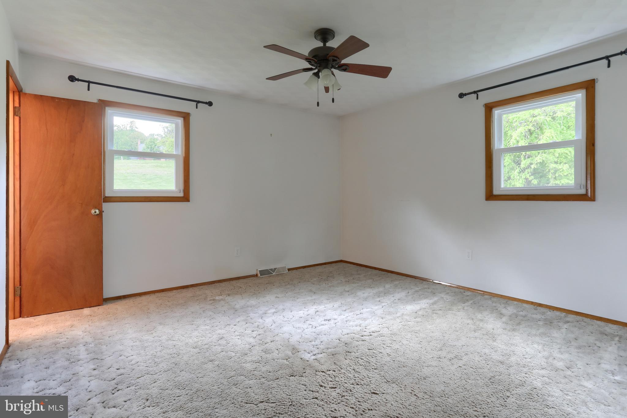 1715 Landvater Road Hummelstown, PA 17036 - Photo 17 of 39 Gallery Image 17