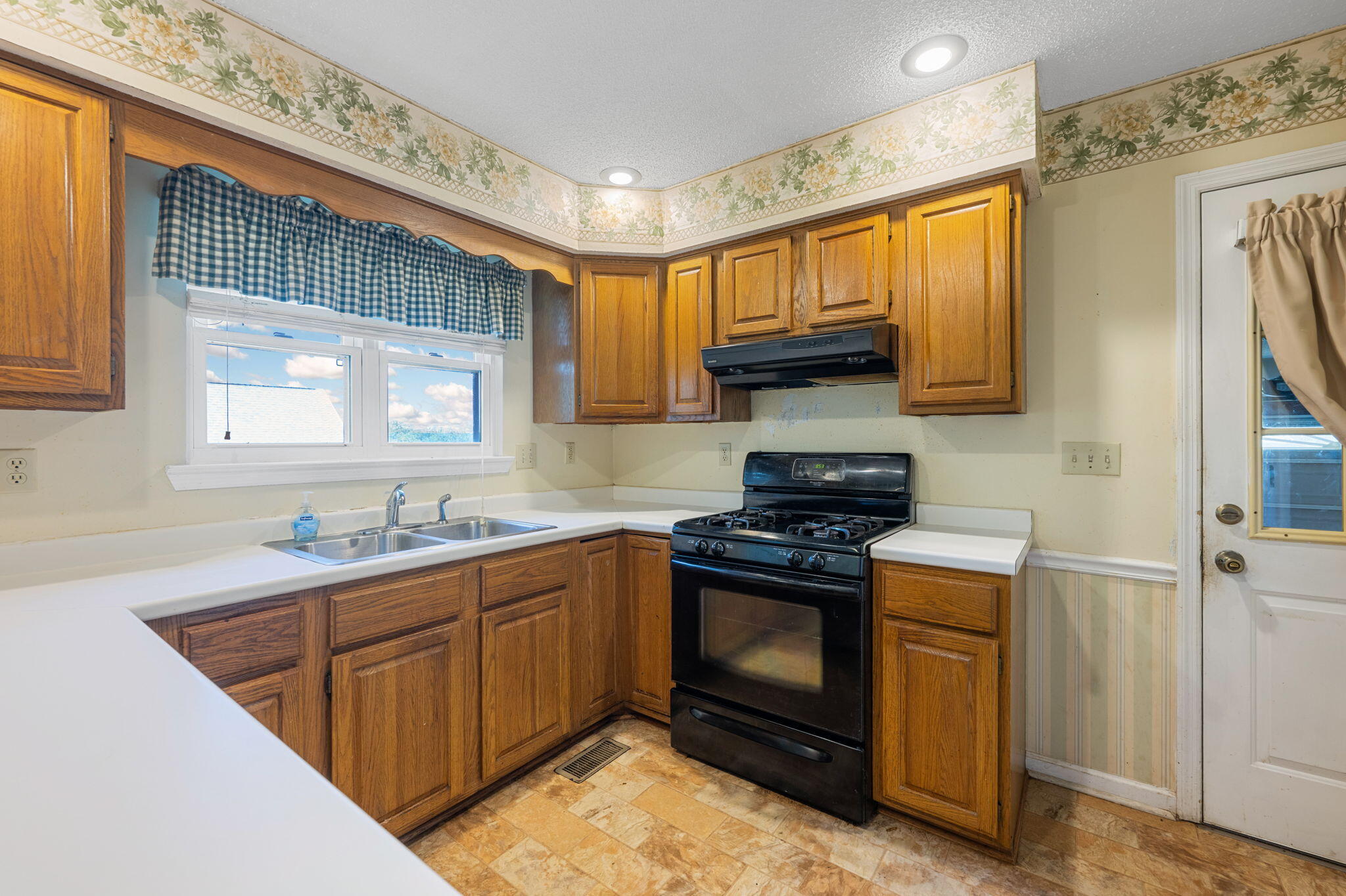 144 Lee Drive Ringgold, GA 30736 - Photo 17 of 49 17-web-or-mls-DSC_2475-8