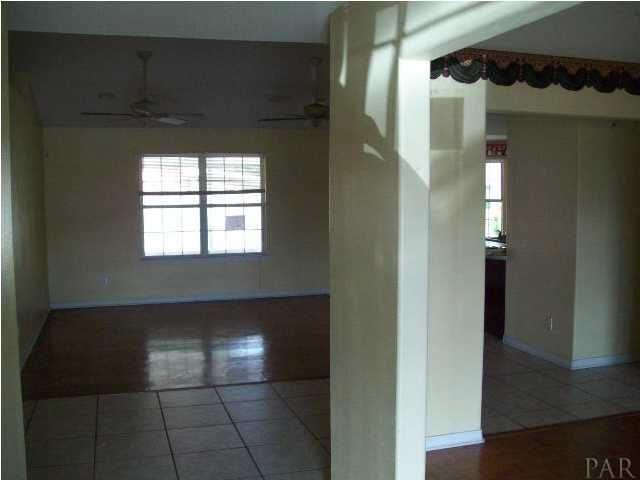 5590 Muldoon Road Pensacola, FL 32526 - Photo 2 of 16 Gallery Image 2