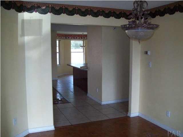5590 Muldoon Road Pensacola, FL 32526 - Photo 3 of 16 Gallery Image 3