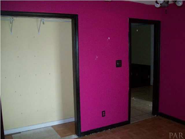 5590 Muldoon Road Pensacola, FL 32526 - Photo 6 of 16 Gallery Image 6