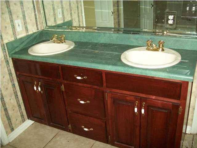 5590 Muldoon Road Pensacola, FL 32526 - Photo 10 of 16 Gallery Image 10