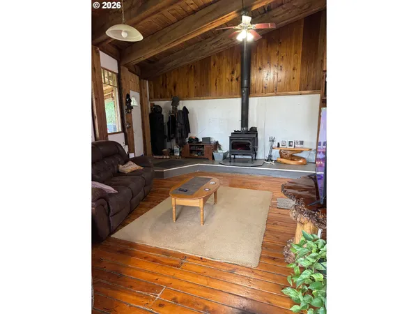$350,000 | 27201 High Deck Road, Cascadia, OR 97329