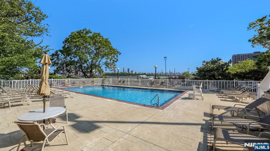 1077 River Road, Unit 903 Edgewater, NJ 07020 - Photo 35 of 37
