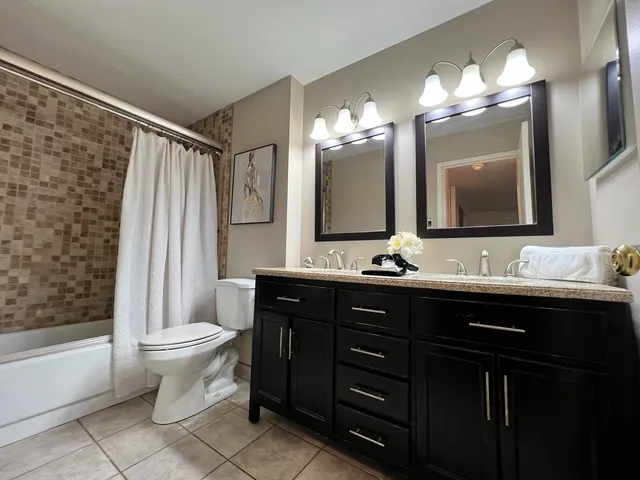 $240,000 | 211 East Ohio Street, Unit 809, Chicago, IL 60611