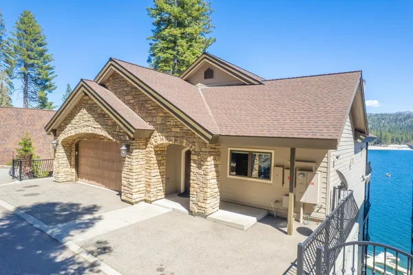 $4,100,000 | 44687 Lakeview Drive, Shaver Lake, CA 93664