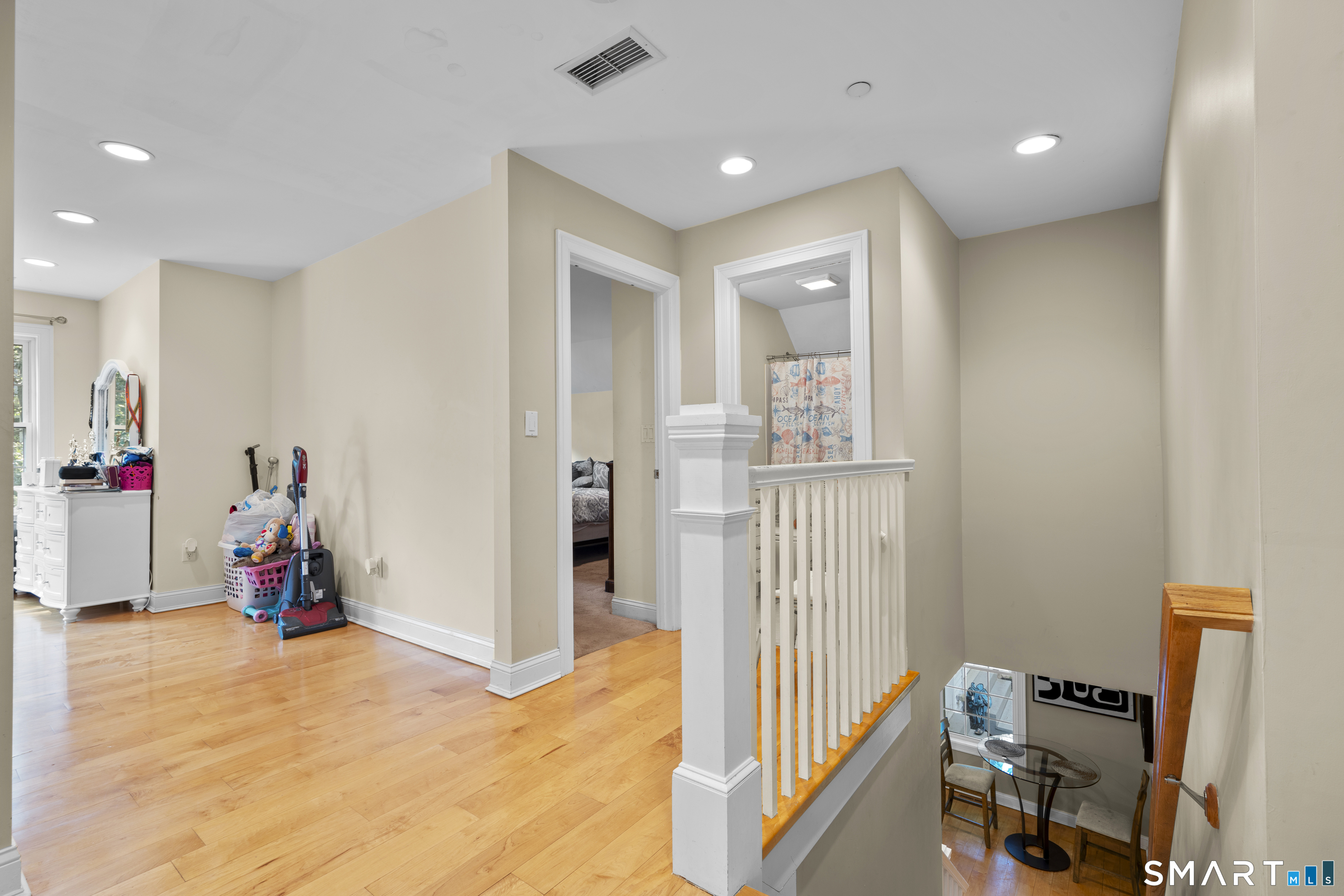 1 Walters Way Windsor, CT 06095 - Photo 18 of 39 UPPER LEVEL - FAMILY AREA
