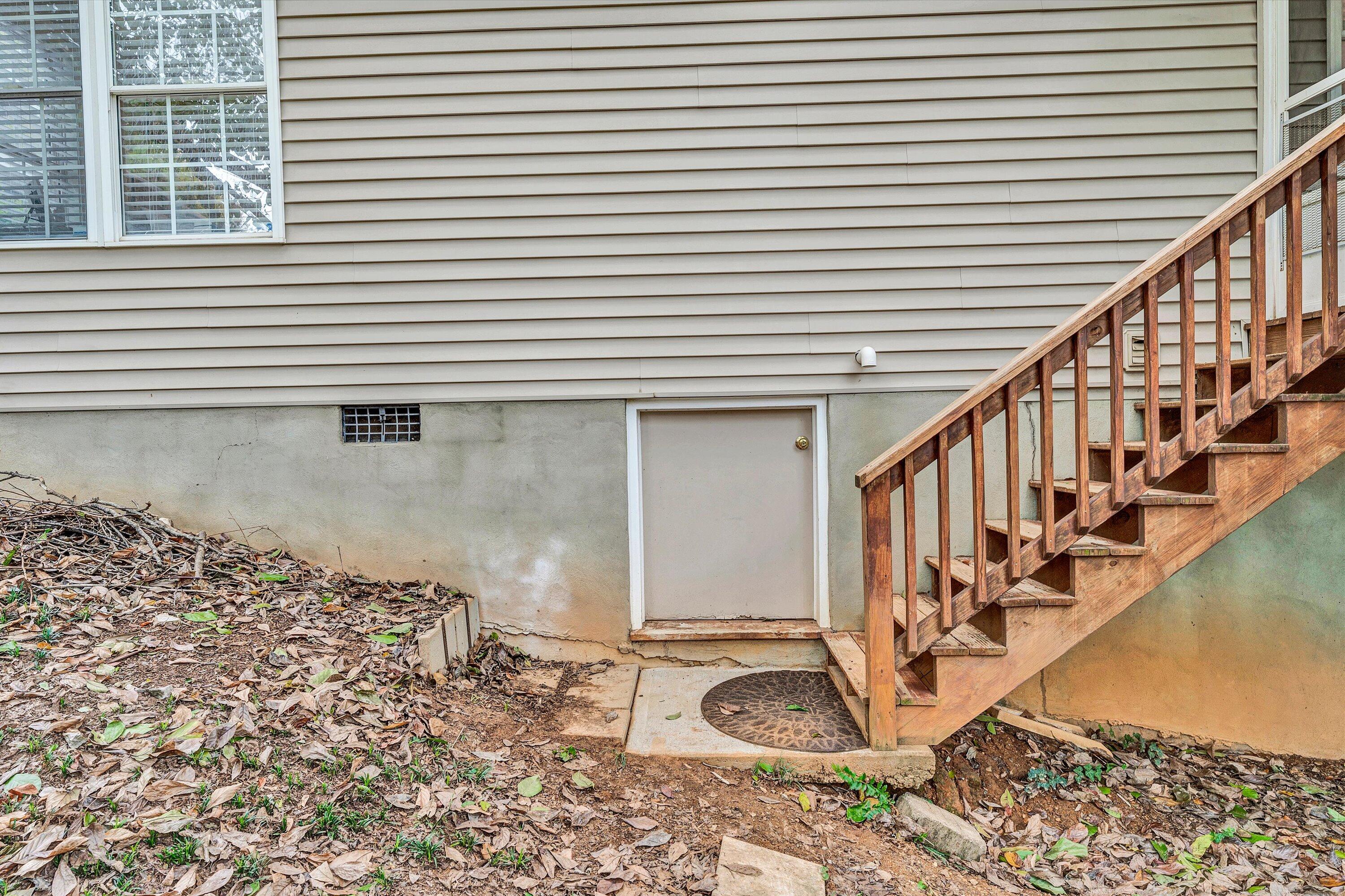 1921 Sheffield Road Southwest Roanoke, VA 24015 - Photo 29 of 33 30-DSC00325