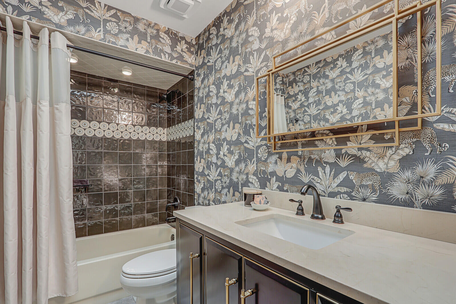 5661 Southeast Foxcross Place Stuart, FL 34997 - Photo 53 of 62 Guest Bath