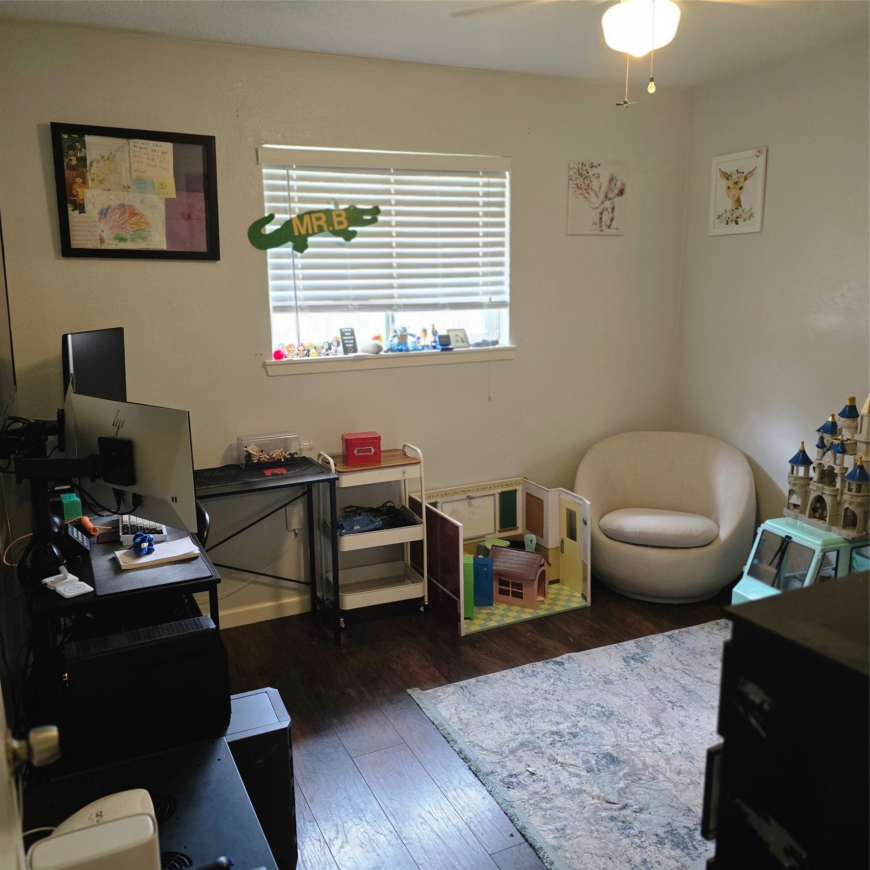 22527 Millgate Drive Spring, TX 77373 - Photo 21 of 30 a living room with furniture and a window