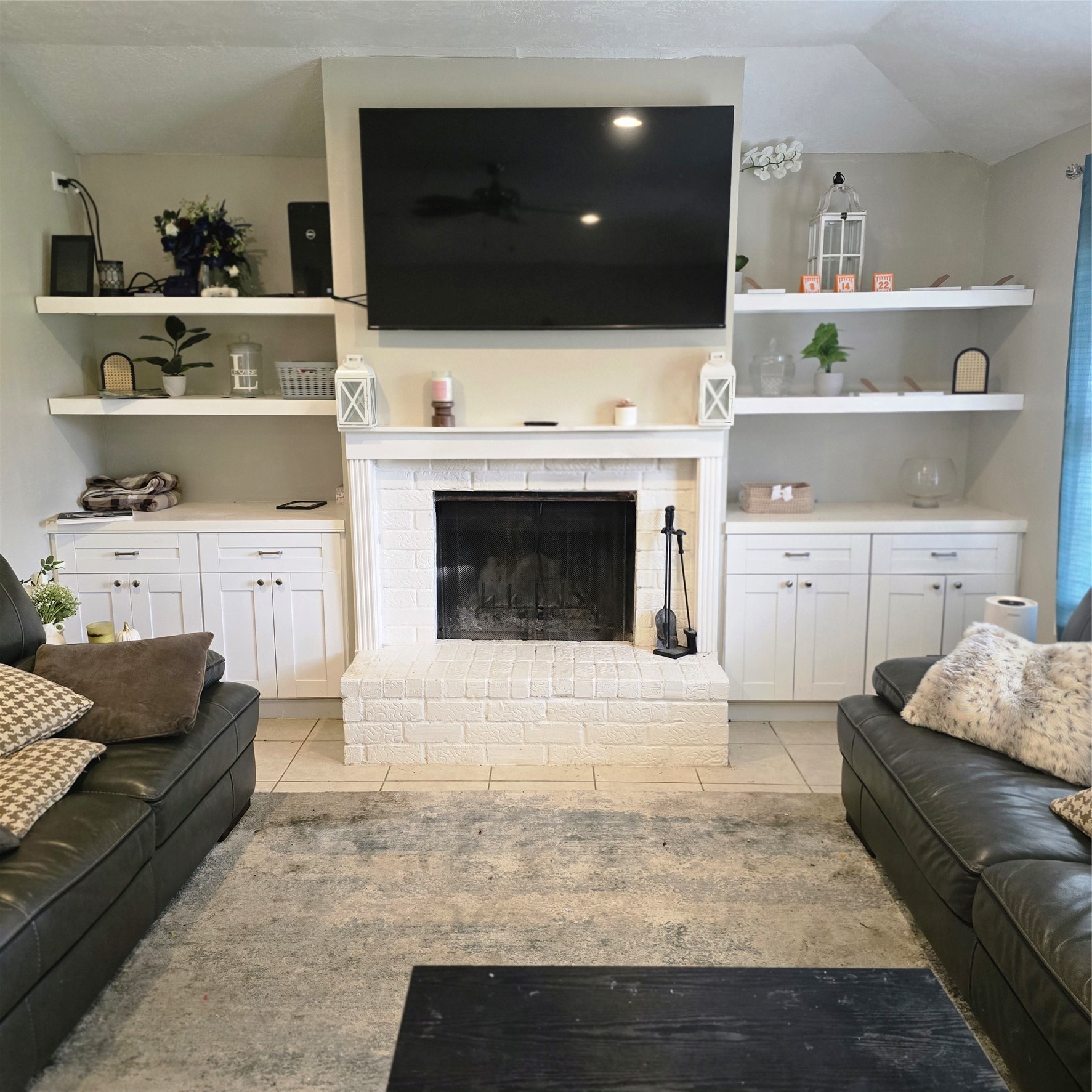 22527 Millgate Drive Spring, TX 77373 - Photo 8 of 30 a living room with furniture and a fireplace