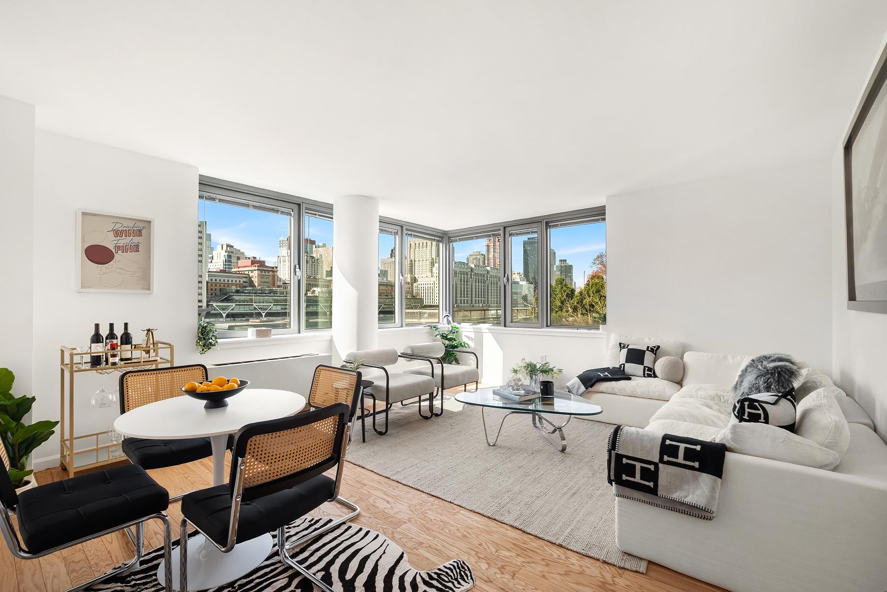 425 Main Street, Unit 4E Manhattan, NY 10044 - Photo 1 of 9