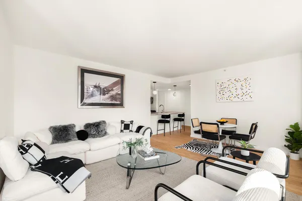 $1,289,000 | 425 Main Street, Unit 4E | Roosevelt Island