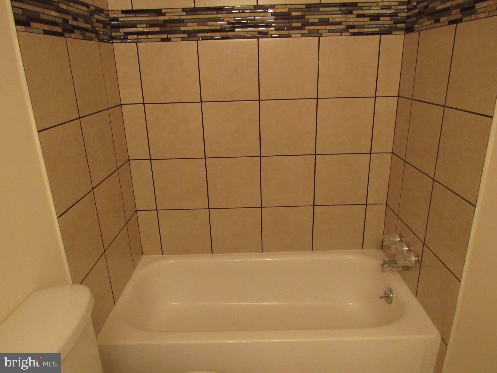 12177 Dove Circle Laurel, MD 20708 - Photo 20 of 27 Hall Bath