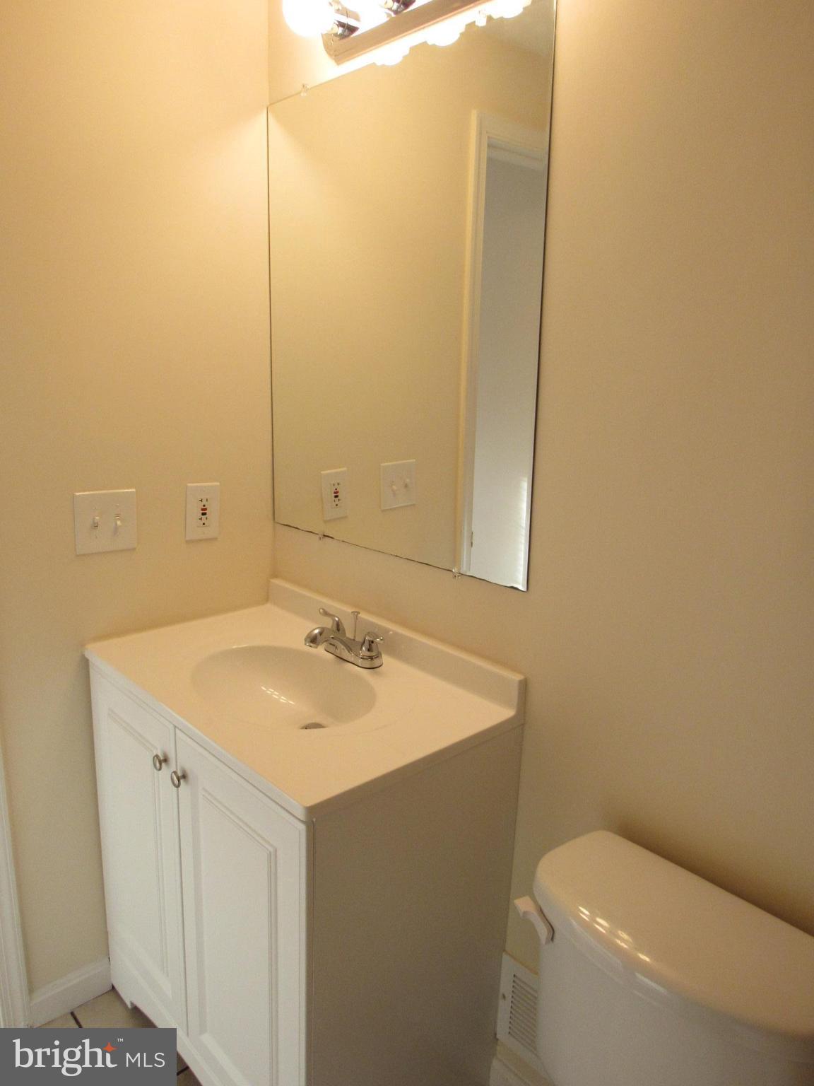 12177 Dove Circle Laurel, MD 20708 - Photo 27 of 27 Bath (Master)