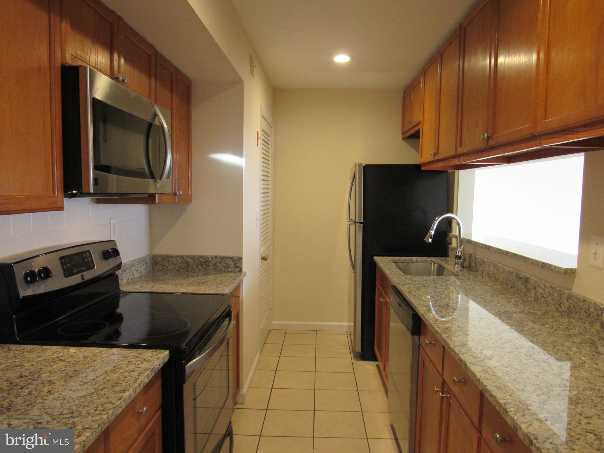 12177 Dove Circle Laurel, MD 20708 - Photo 8 of 27 Kitchen