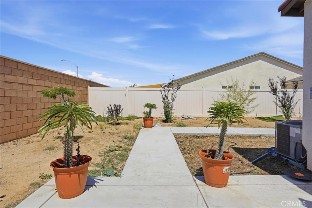 32350 Iron Trail Road Winchester, CA 92596 - Photo 31 of 32 a view of a outdoor space with potted plants