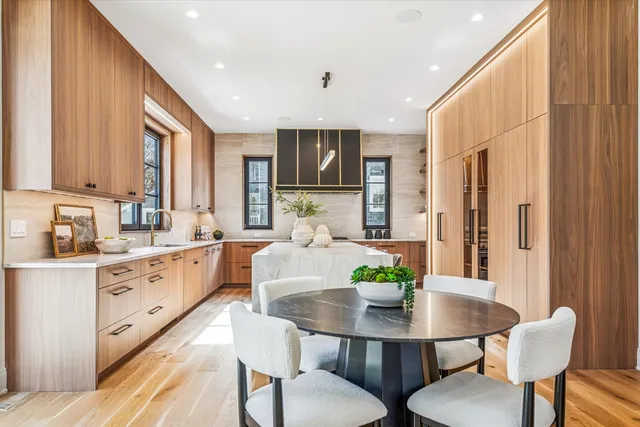 $2,399,000 | 377 Prairie Avenue, Elmhurst, IL 60126