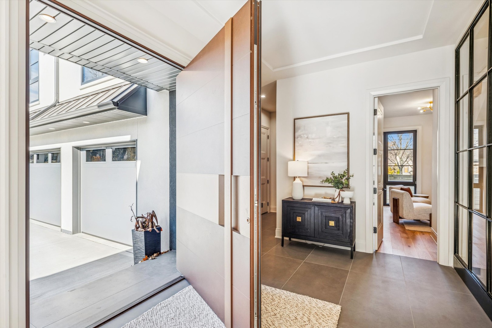 377 Prairie Avenue Elmhurst, IL 60126 - Photo 2 of 64