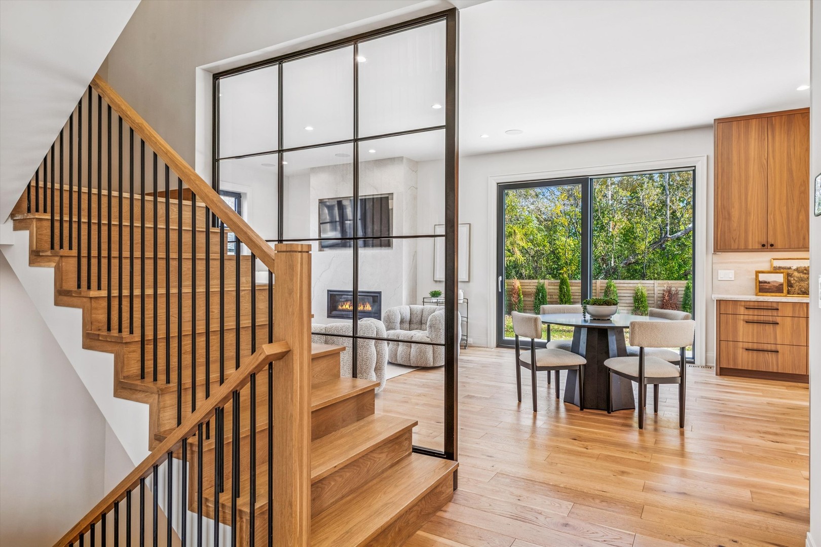 377 Prairie Avenue Elmhurst, IL 60126 - Photo 9 of 64