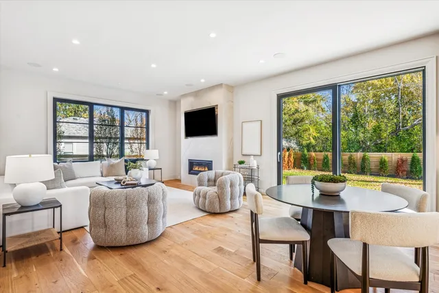 $2,399,000 | 377 Prairie Avenue, Elmhurst, IL 60126