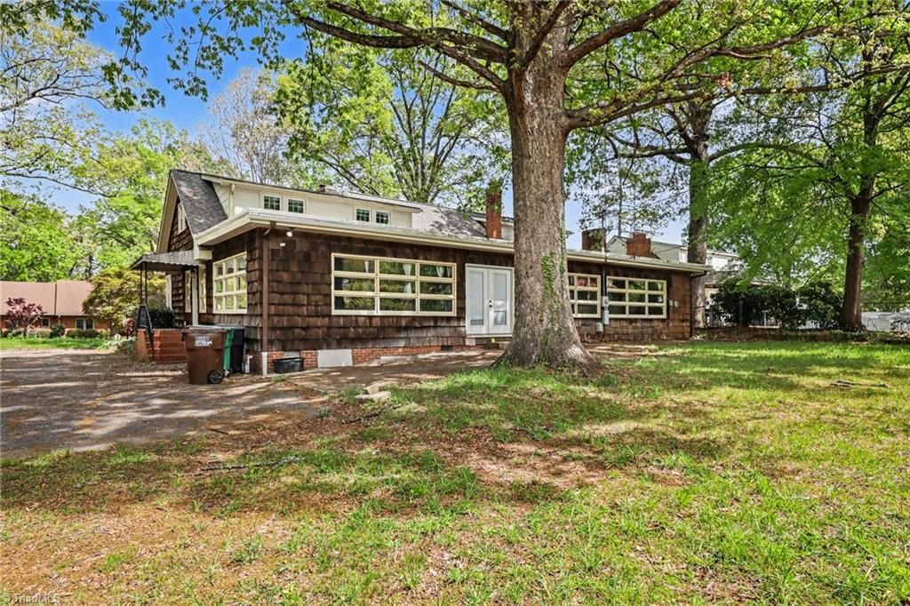 711 Quaker Lane High Point, NC 27262 - Photo 29 of 33