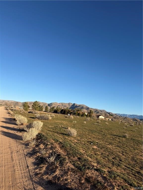 2 Little Teepee Road Apple Valley, CA 92307 - Photo 4 of 4