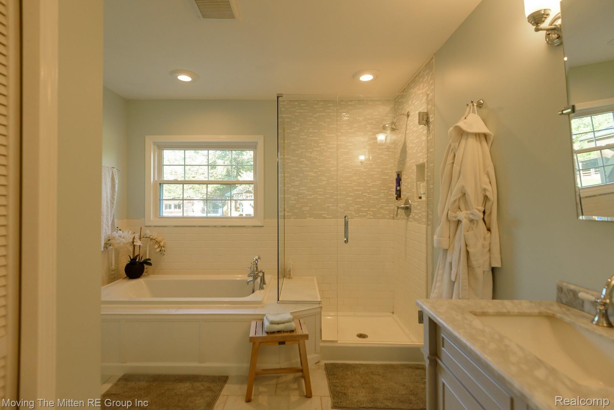 23741 Karr Road Belleville, MI 48111 - Photo 8 of 74 8.jpg
