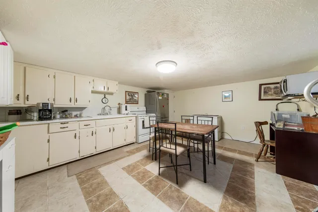 $315,000 | 12555 Selvin Road, Dale, IN 47523