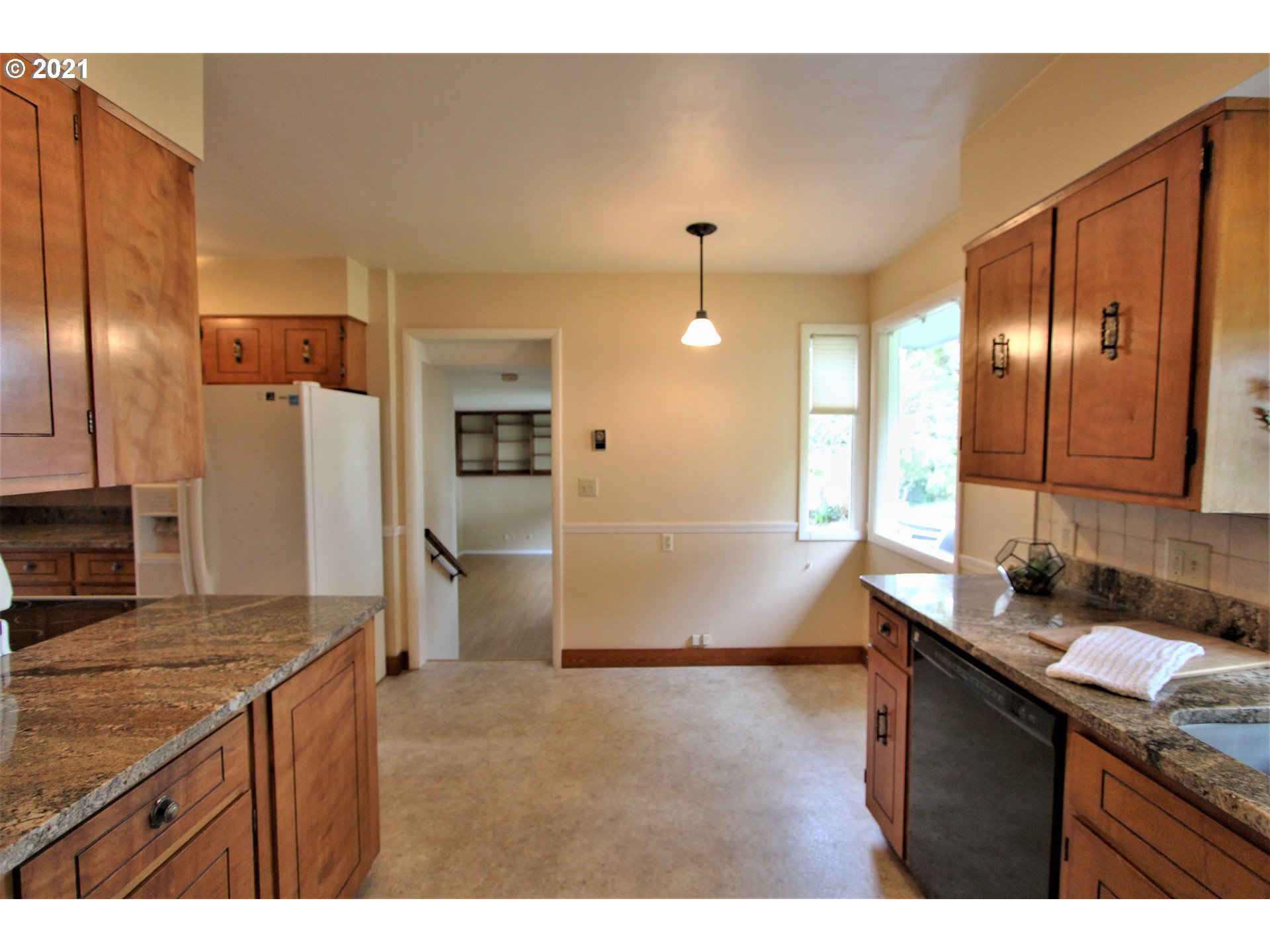 415 4th Street Southwest Bandon, OR 97411 - Photo 13 of 23 Gallery Image 13
