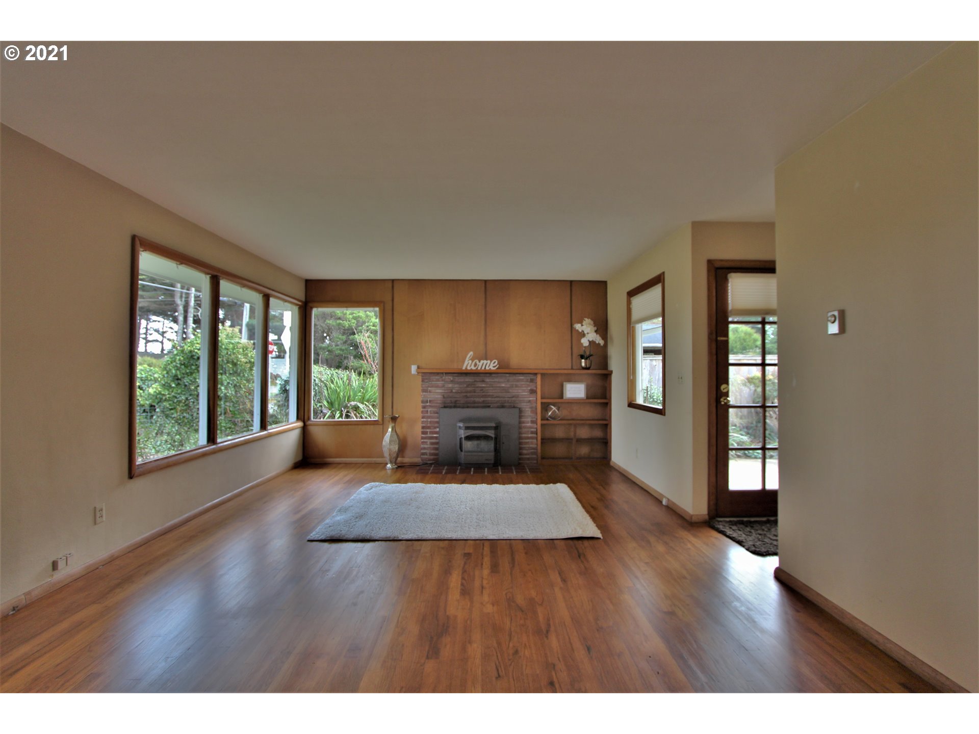 415 4th Street Southwest Bandon, OR 97411 - Photo 16 of 23 Gallery Image 16