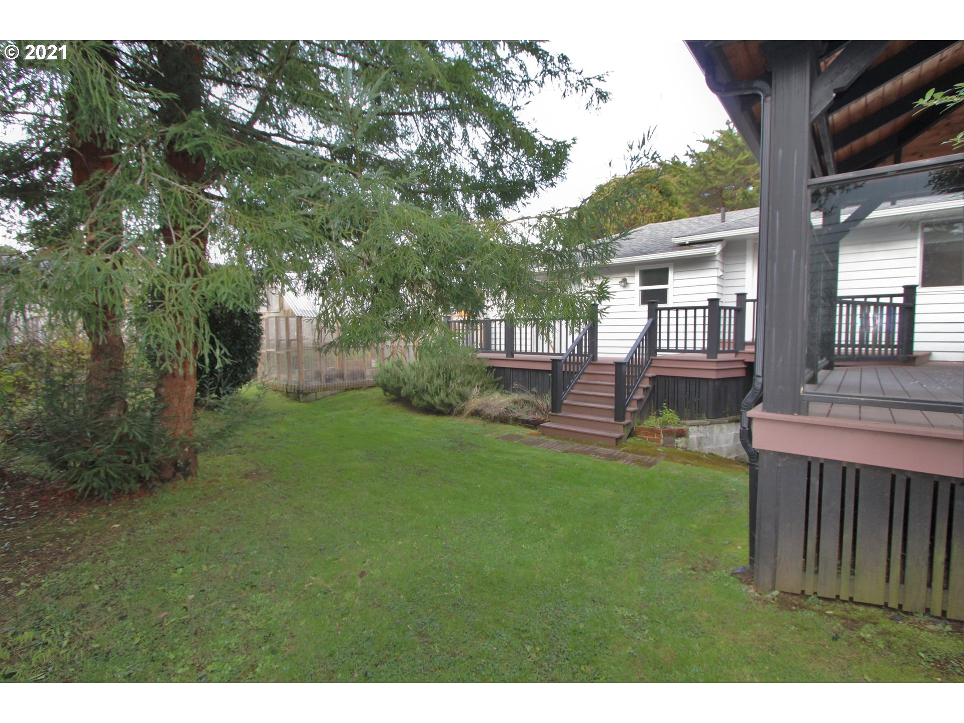 415 4th Street Southwest Bandon, OR 97411 - Photo 5 of 23 Gallery Image 5