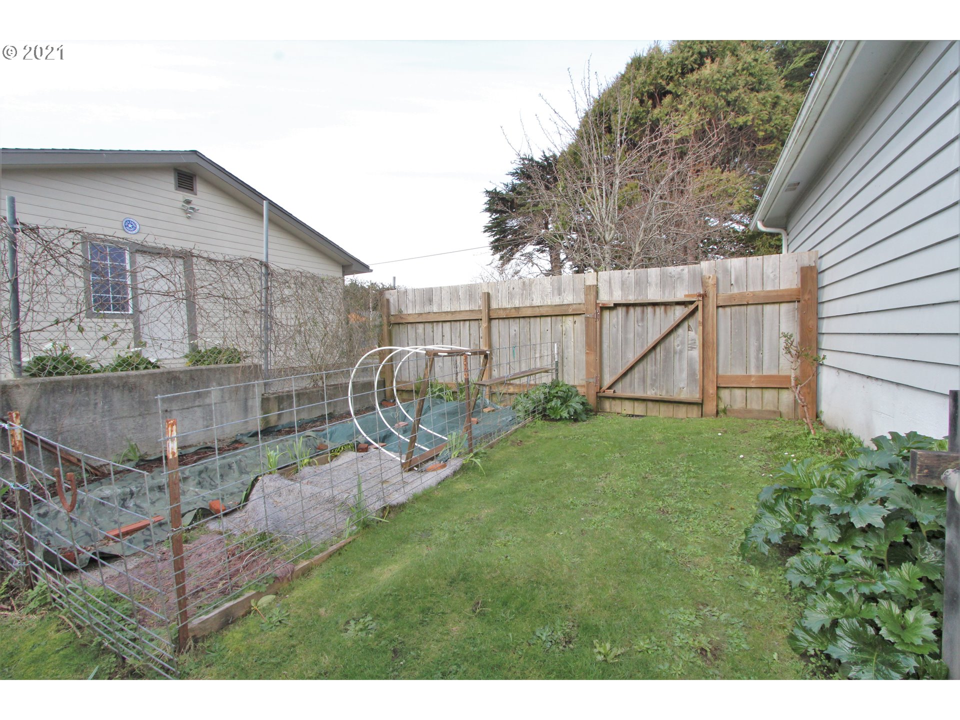 415 4th Street Southwest Bandon, OR 97411 - Photo 7 of 23 Gallery Image 7