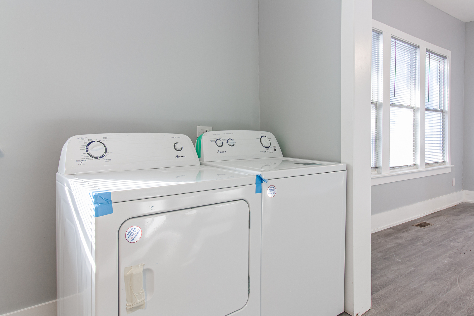2659 West Homer Street, Unit 1F Chicago, IL 60647 - Photo 14 of 14 a utility room with dryer and washer